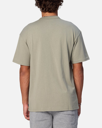 Nike Sportswear Premium Essentials T-Shirt Army