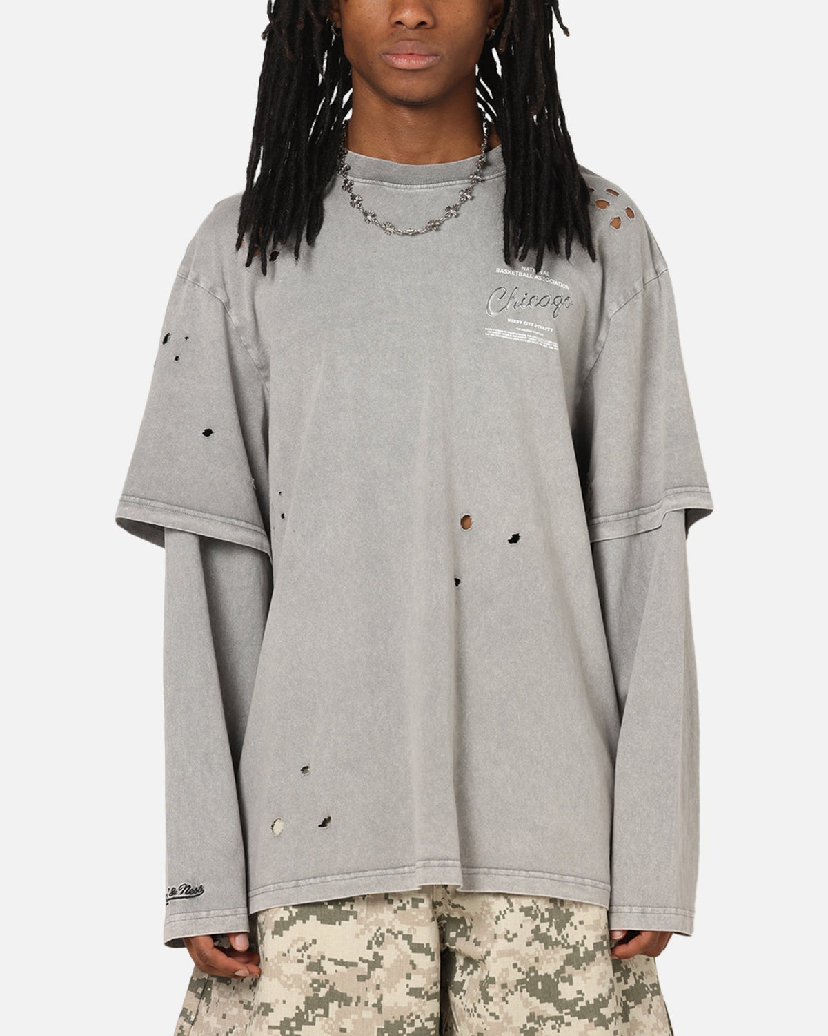 Mitchell & Ness Chicago Bulls Chromed Mock Long Sleeve T-Shirt Gunmental Grey