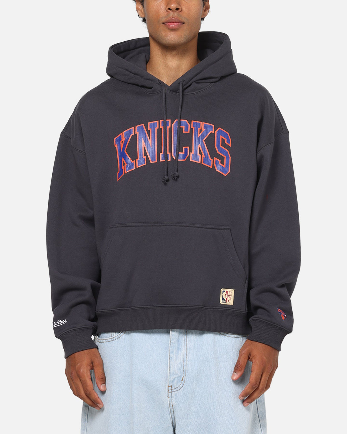 Mitchell & Ness New York Knicks Arch Hoodie Washed Black