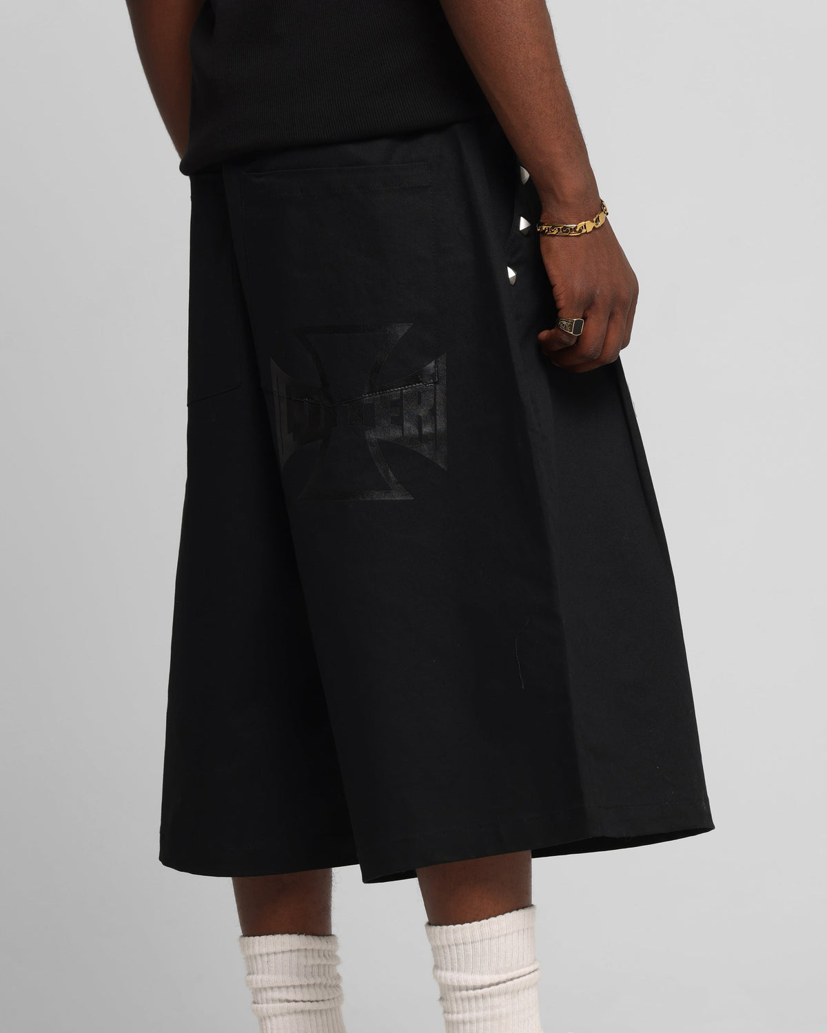 Loiter Chopper Baggy Shorts Black