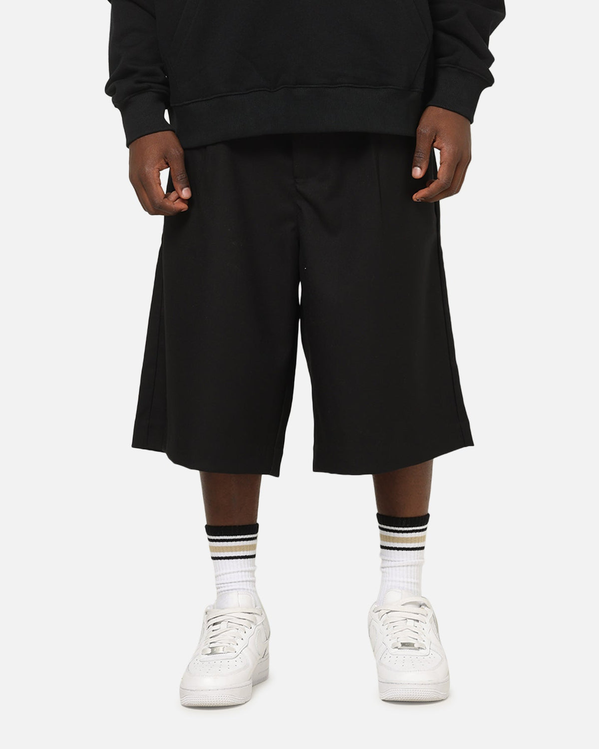 Carre Heritage Pleated Shorts Black