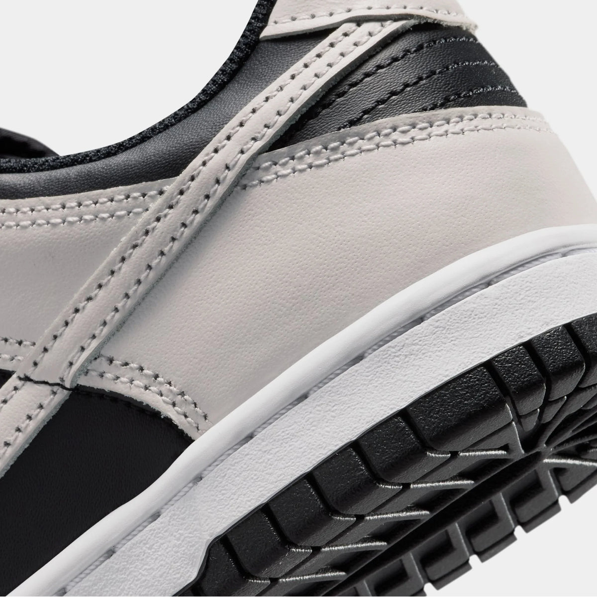 Nike Dunk Low Black Platinum Tint White (Gs)