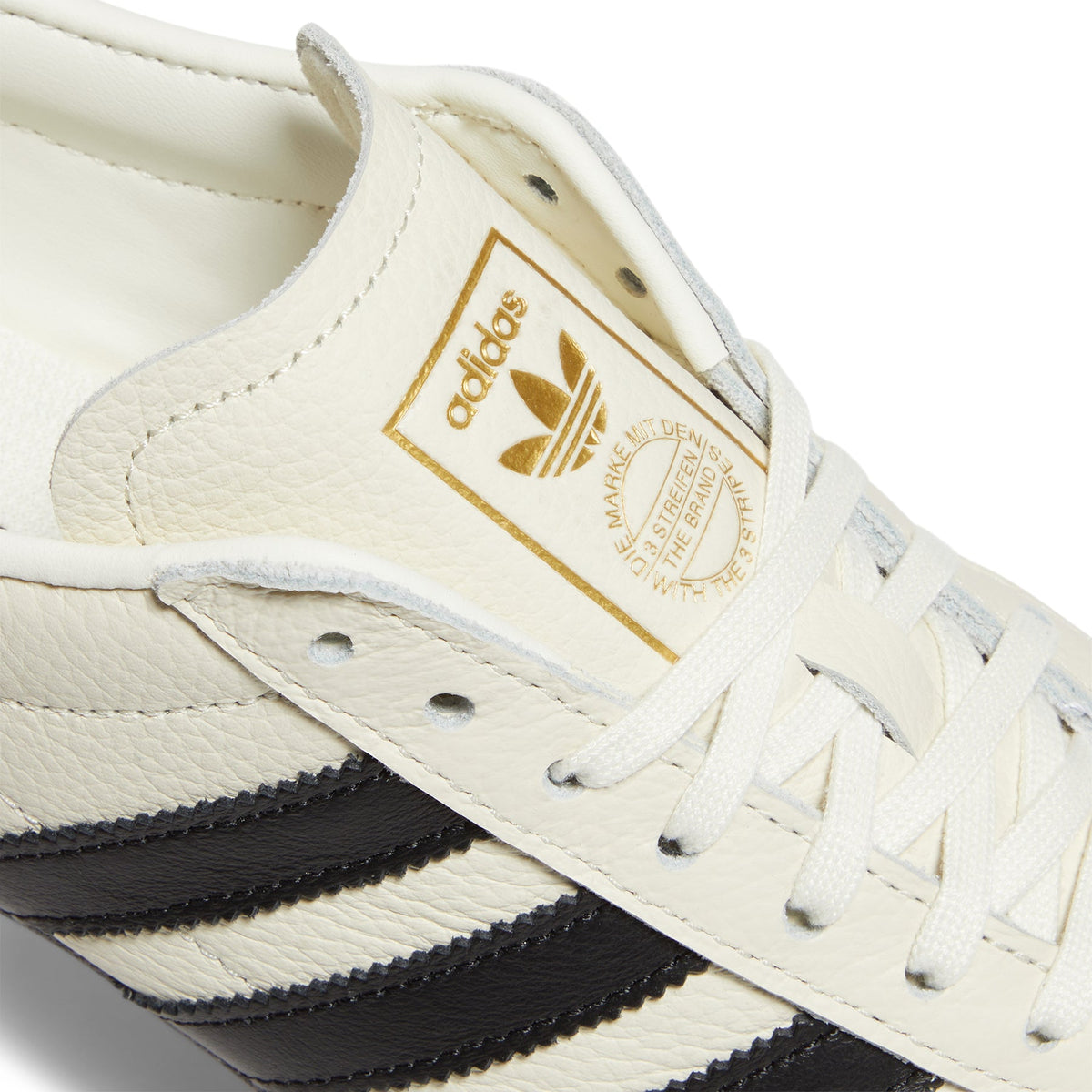 Adidas Tokyo (Owhite/Cblack/Goldmt)