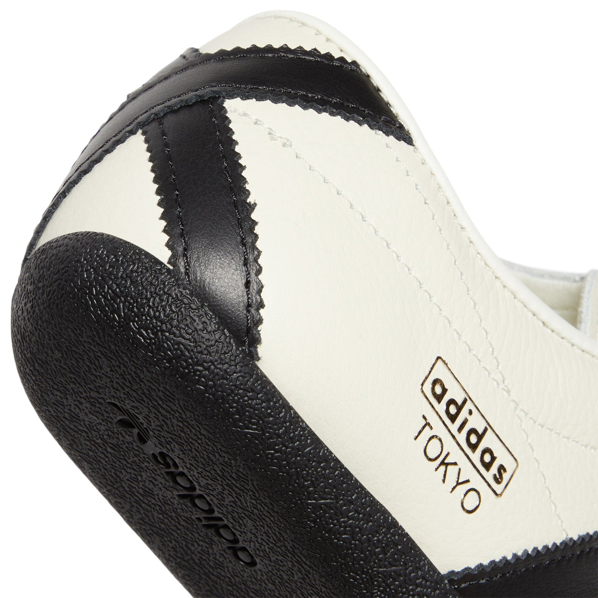 Adidas Tokyo (Owhite/Cblack/Goldmt)