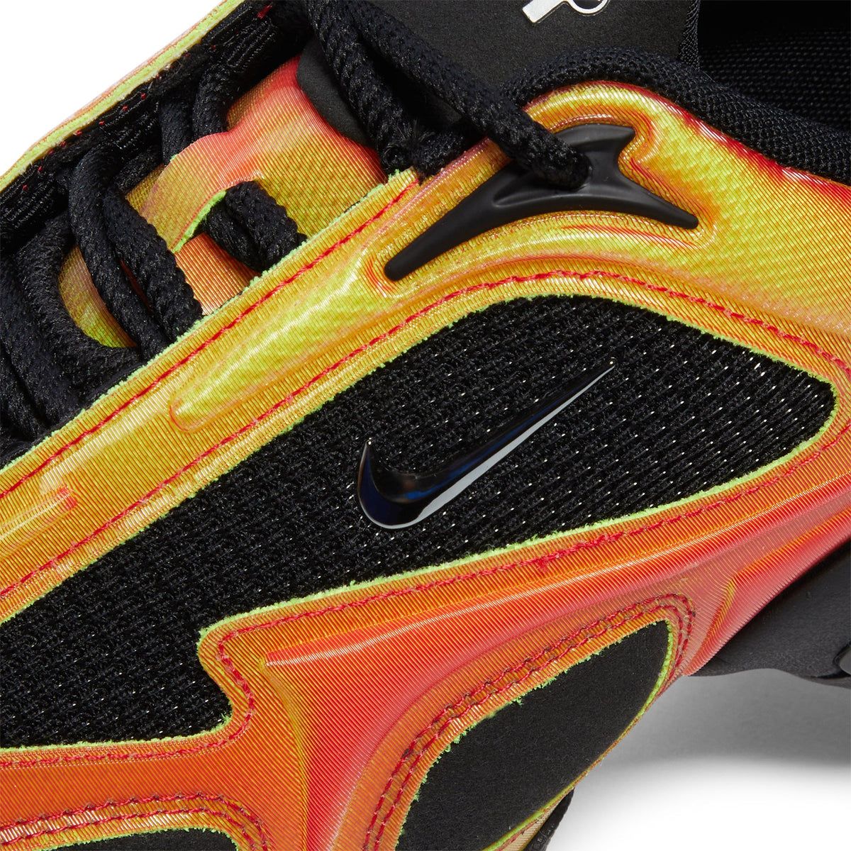 Nike Womens Air Max Muse Se (Black/Metallic Silver/Bright Crimson)