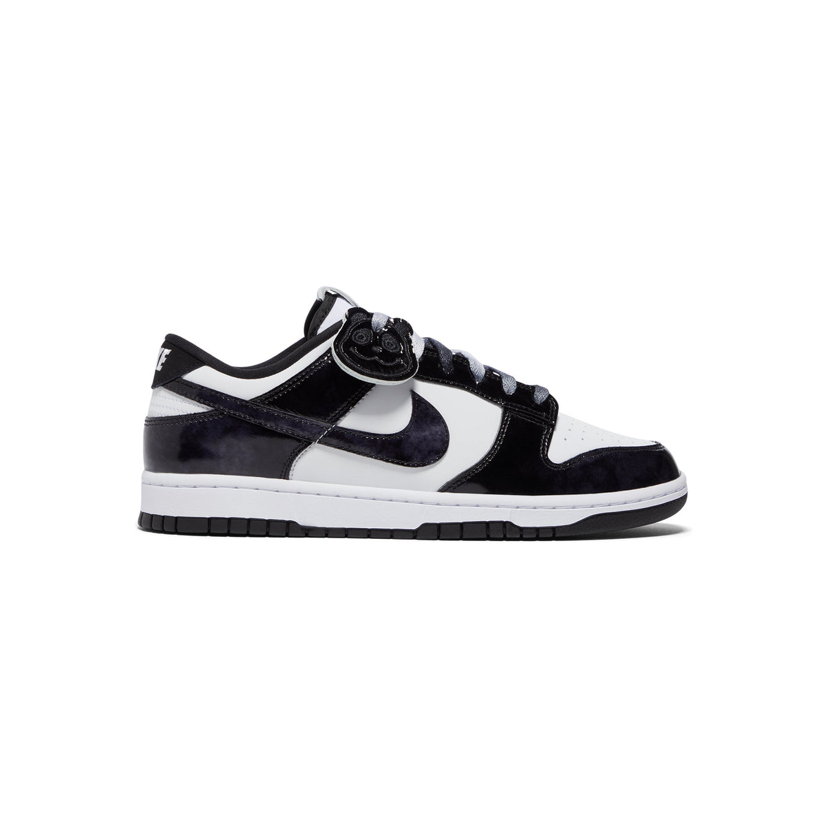 Nike Dunk Low Retro Se (White/Black)