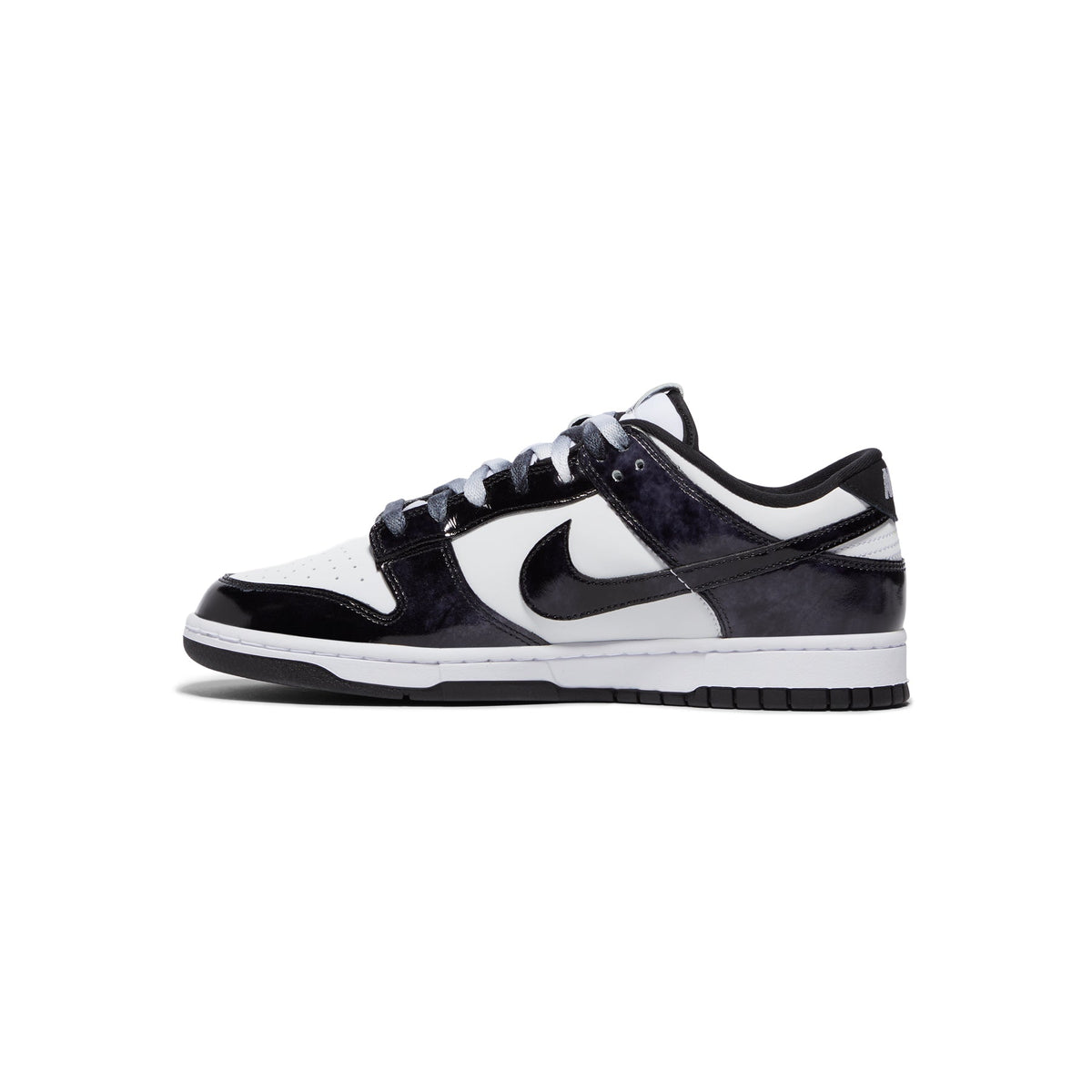 Nike Dunk Low Retro Se (White/Black)