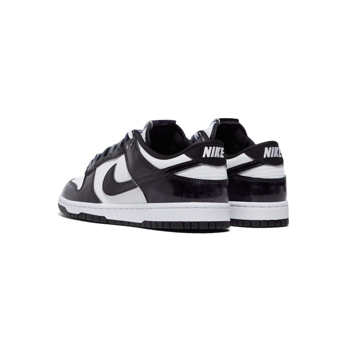 Nike Dunk Low Retro Se (White/Black)