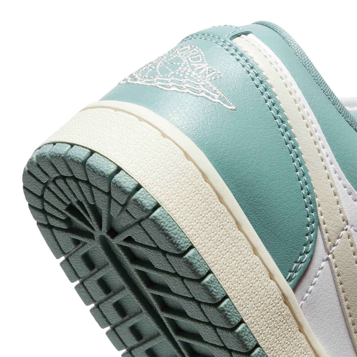 Nike Womens Air Jordan 1 Low (White/Light Orewood Brown/Cannon/Sail)