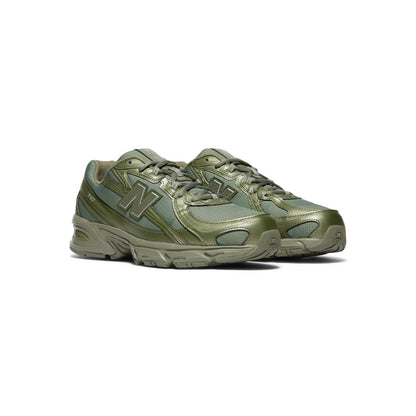 New Balance 740 (Dark Olivine)