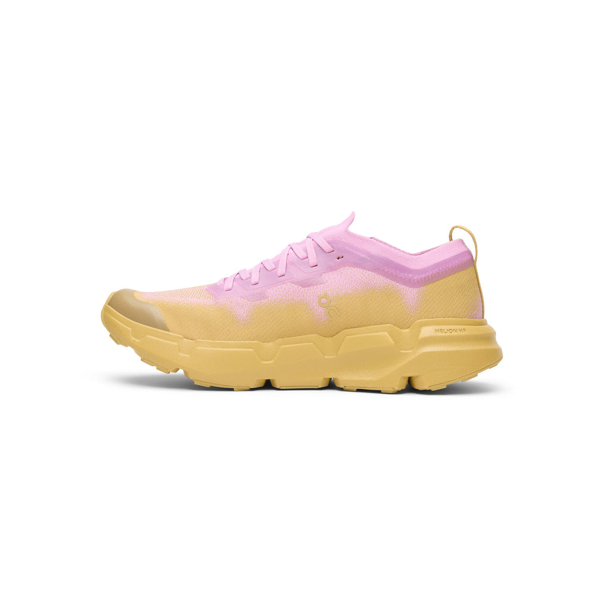 On Cloudsoma M (Sakura/Safari)