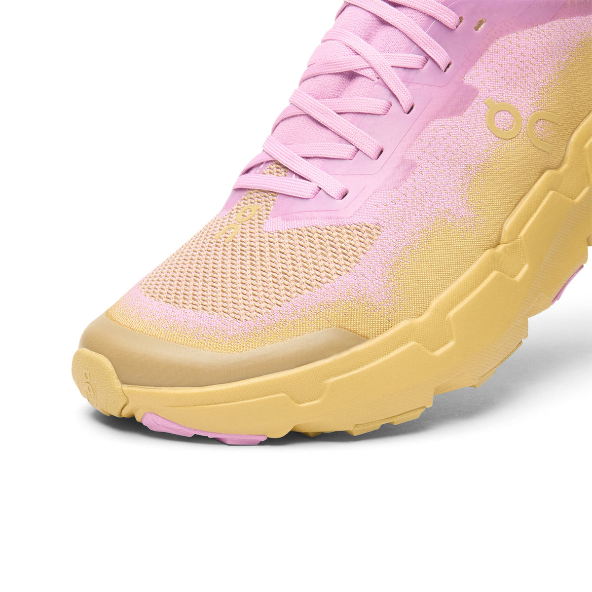 On Cloudsoma M (Sakura/Safari)