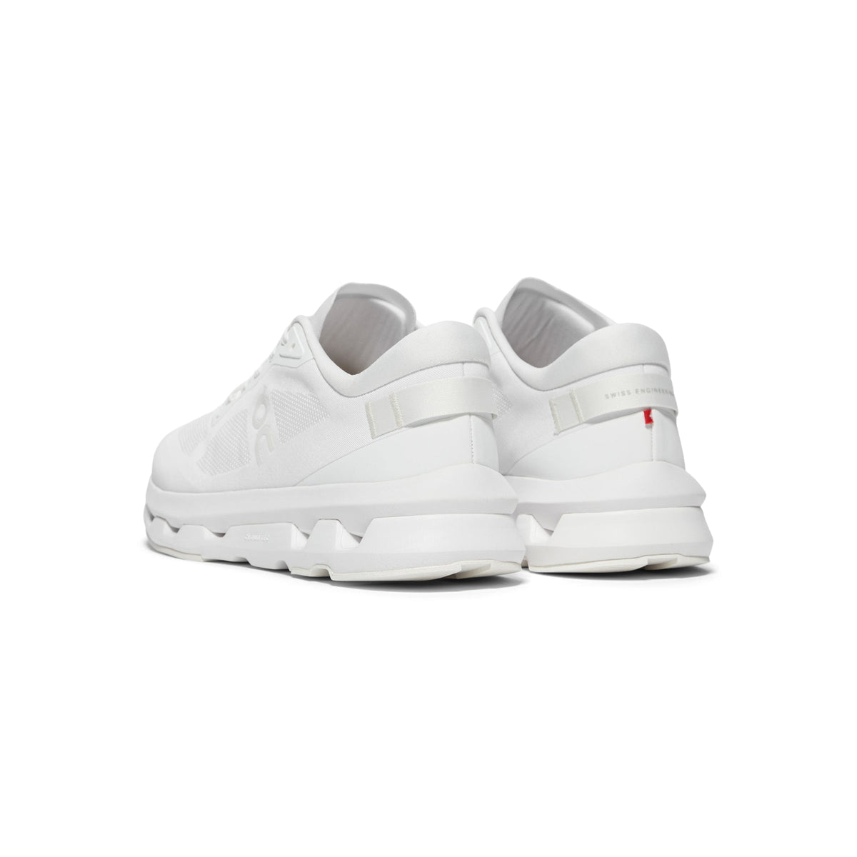 On Cloudzone (White)