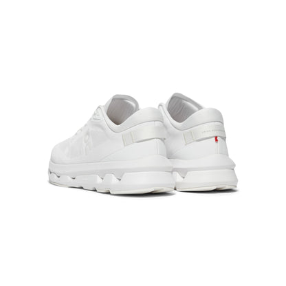 On Cloudzone (White)