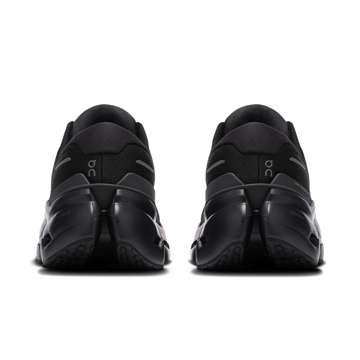 On Running Cloudrunner 3 Black (W)