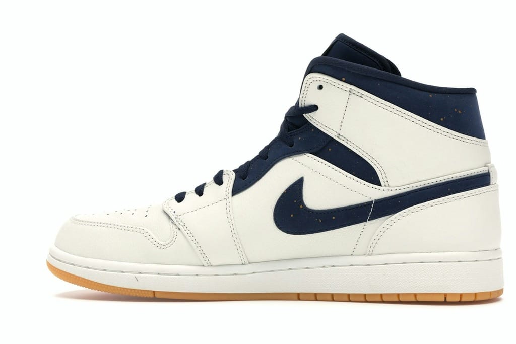 Jordan 1 Retro Mid Jeter AH6342-104 Sail/Bronze-College Navy Sneakers