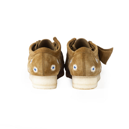 Clarks Wallabee Emb
