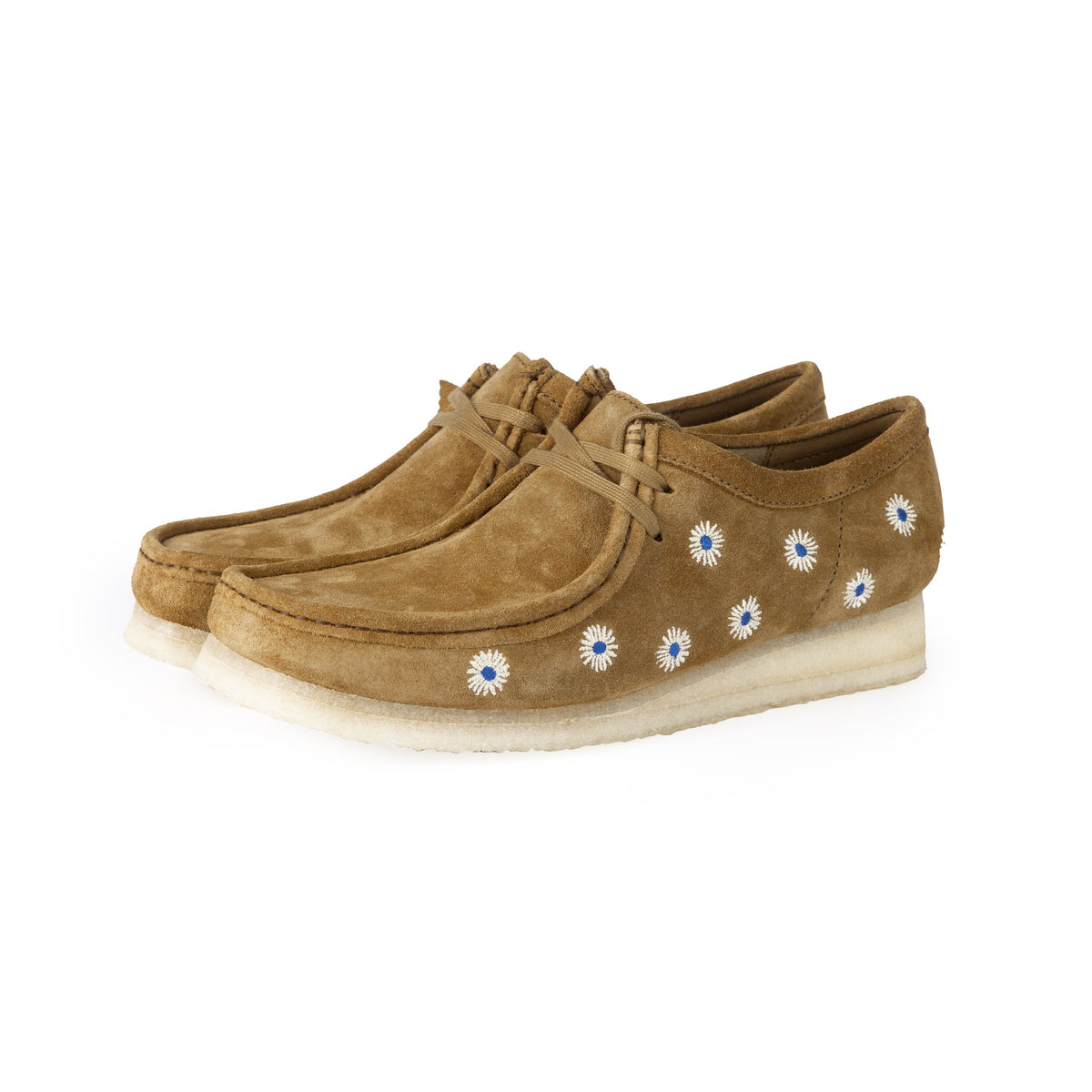 Clarks Wallabee Emb