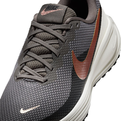 Revolution 8 - Womens