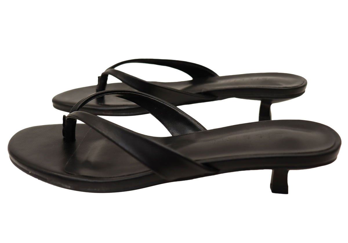 Billini Corri Womens Comfortable Low Heel Thongs Sandals
